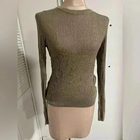 🔥🔥zara long sleeve top - Picture 1 of 4